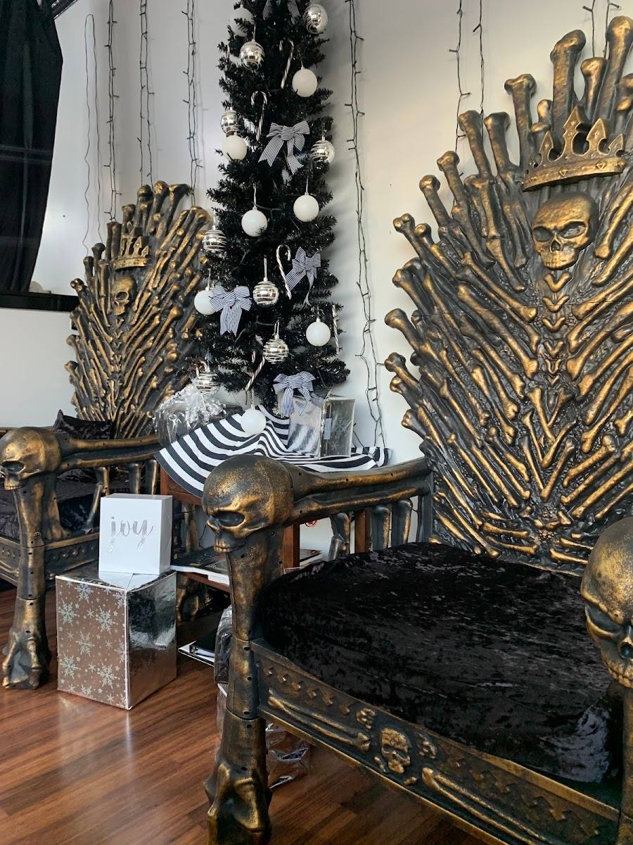 Gold throne chairs in the Stuck On You lobby